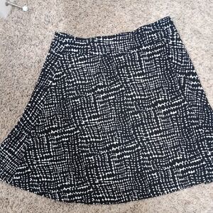Ann Taylor Black and White A-Line‎ Skirt